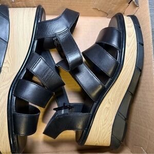 Sorel Black Leather Strappy Sandals Joanie III